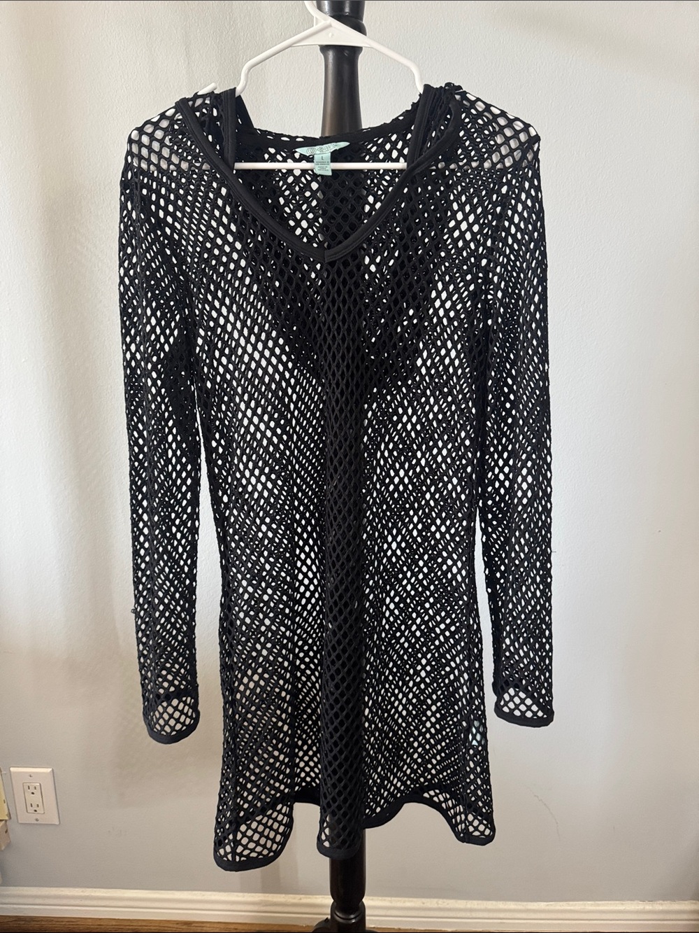 Balance Collection Black Long-Sleeve Mesh Dress 30.T